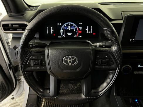 Used 2024 Toyota Tacoma SR image 9