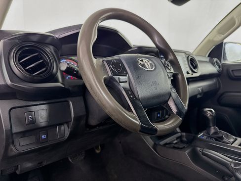 Used 2020 Toyota Tacoma SR image 21