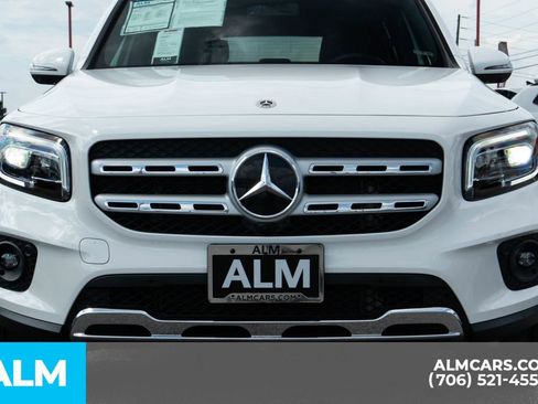 Used 2022 Mercedes-Benz GLB 250 w/ Premium Package Lite image 9