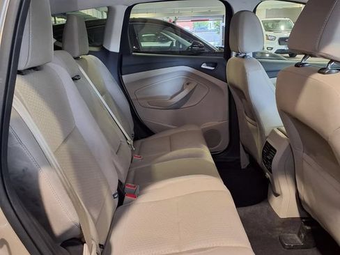 Used 2017 Ford Escape SE FWD image 27