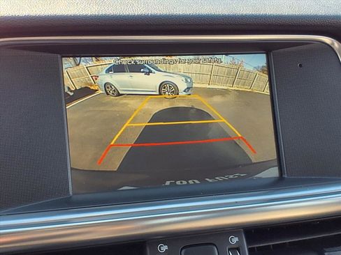 Used 2017 Kia Optima EX image 10