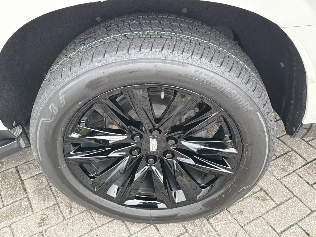 Certified 2022 Cadillac Escalade ESV Sport w/ Touring Package RWD image 17