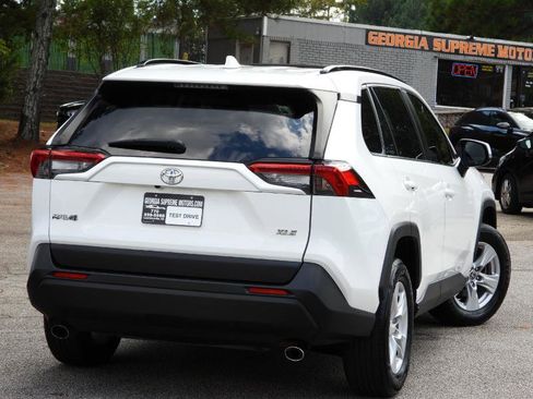 Used 2019 Toyota RAV4 XLE image 2