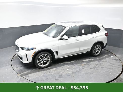 Used 2025 BMW X5 xDrive50e image 42
