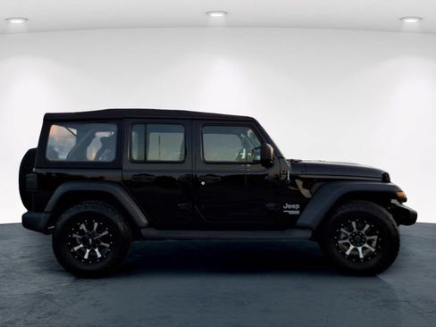 Used 2019 Jeep Wrangler Unlimited Sport AWD/4WD image 7