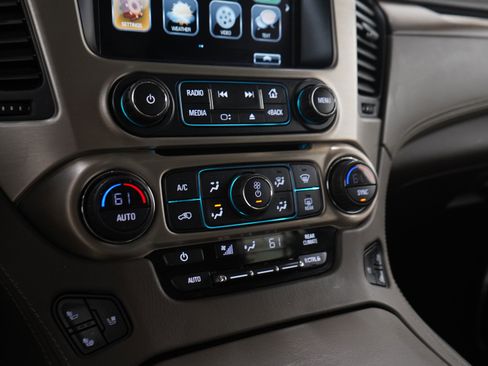 Used 2019 GMC Yukon XL Denali AWD/4WD image 25