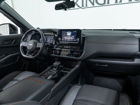 Used 2024 Nissan Pathfinder Rock Creek image 14