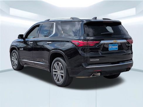 Used 2022 Chevrolet Traverse High Country image 2