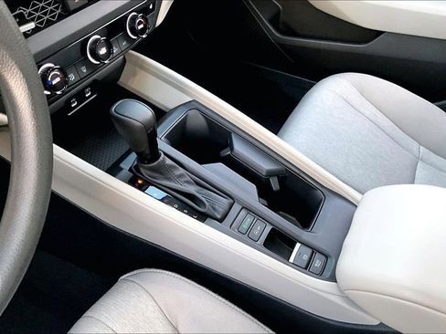 Certified 2025 Honda Accord SE image 13