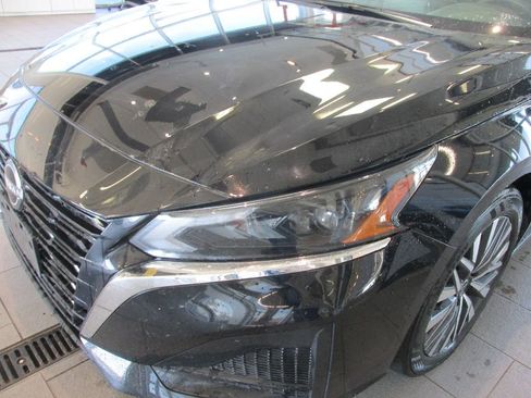 Used 2024 Nissan Altima 2.5 SV image 11