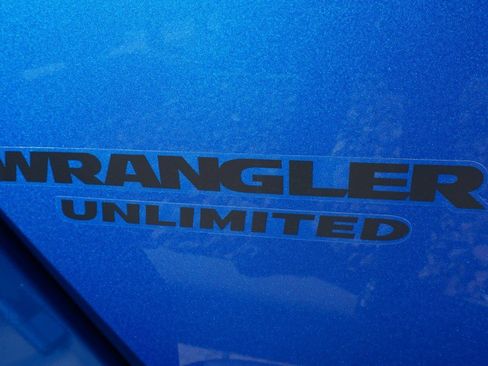 Used 2015 Jeep Wrangler Altitude image 13