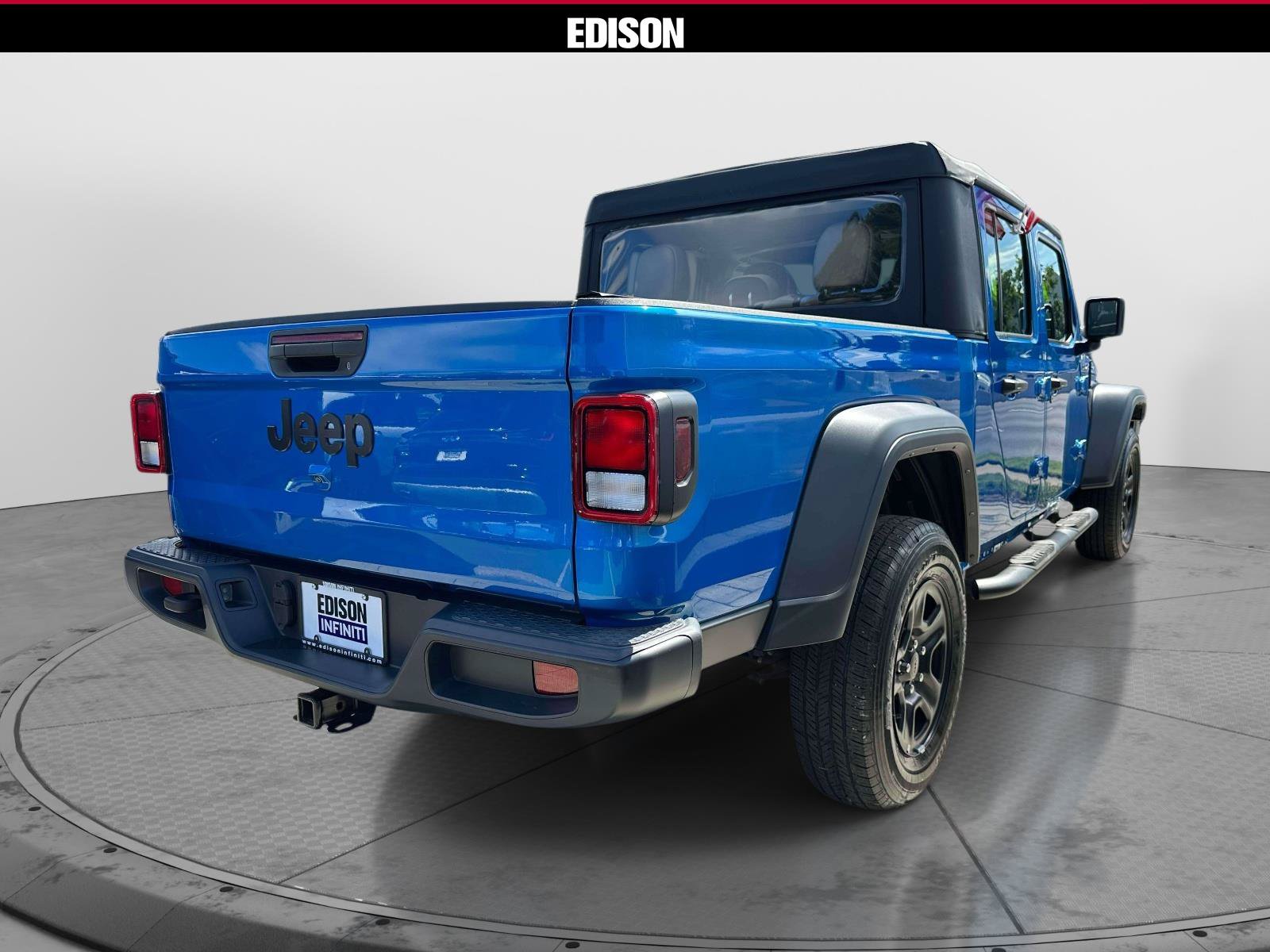 Used 2023 Jeep Gladiator Sport w/ Trailer Tow Package AWD/4WD image 4