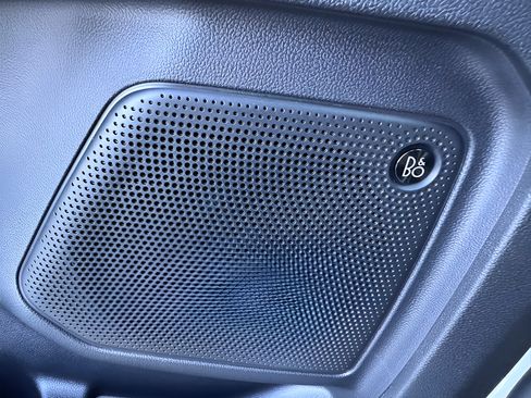 Used 2025 Ford Escape Platinum w/ Premium Technology Package FWD image 34