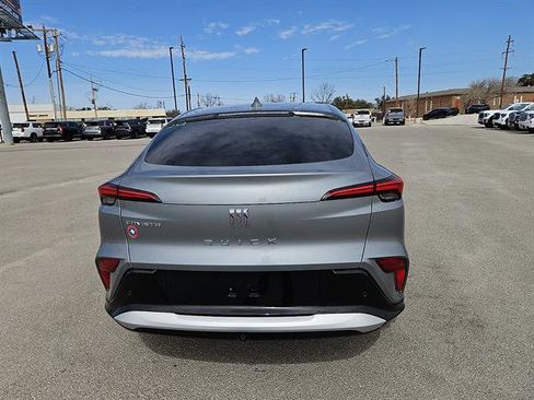 Used 2025 Buick Envista Sport Touring w/ Convenience I Package image 4