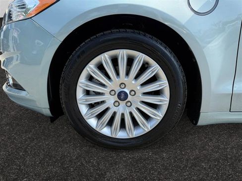 Used 2014 Ford Fusion Energi Titanium w/ Driver Assist Package image 15