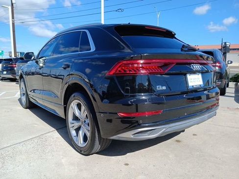 Used 2022 Audi Q8 Premium Plus image 7