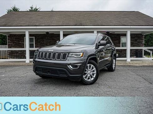 Used 2021 Jeep Grand Cherokee Laredo RWD image 1