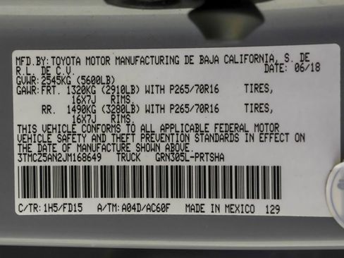 Used 2018 Toyota Tacoma TRD Off-Road w/ Technology Package AWD/4WD image 48