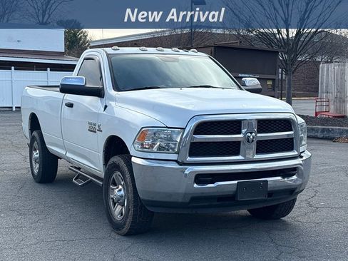 Used 2018 RAM 3500 Tradesman w/ Chrome Appearance Group image 4