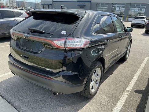 Used 2017 Ford Edge SE image 6