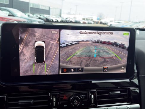 New 2026 Nissan Pathfinder SL image 19