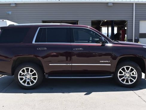 Used 2017 GMC Yukon Denali w/ Open Road Package AWD/4WD image 7