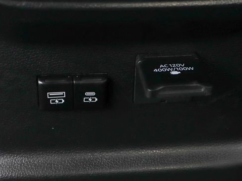 Used 2024 Toyota Tundra Limited AWD/4WD image 49