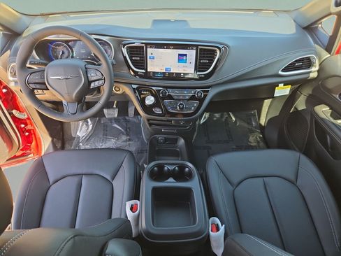 New 2026 Chrysler Pacifica Select w/ S Appearance Package FWD image 45