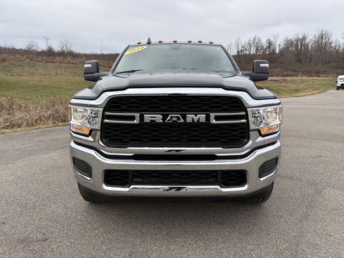 Used 2024 RAM 2500 Tradesman w/ Chrome Appearance Group image 8