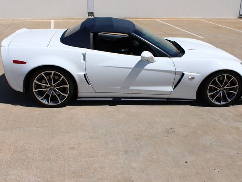 Used 2013 Chevrolet Corvette 427 w/ 1SC Preferred Equipment Group RWD image 33