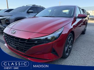 Used 2023 Hyundai Elantra SEL w/ Convenience Package image 1