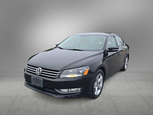 Used 2015 Volkswagen Passat 1.8T Limited Edition image 4