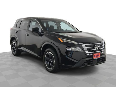 Used 2024 Nissan Rogue SV AWD/4WD image 1