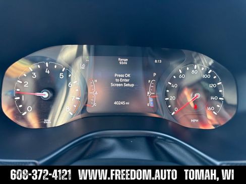 Used 2025 Jeep Compass Trailhawk AWD/4WD image 16