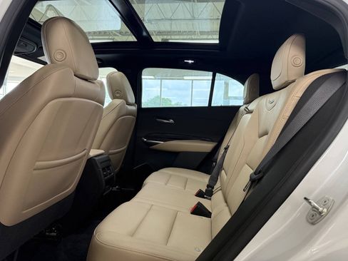 Used 2024 Cadillac XT4 Luxury w/ Cold Weather Package FWD image 29