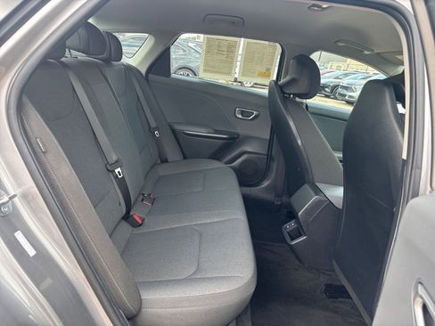 Used 2025 Kia K4 LXS image 24
