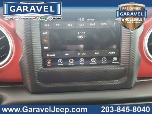 Used 2018 Jeep Wrangler Unlimited Rubicon w/ Cold Weather Group image 4