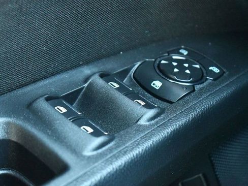 Used 2019 Ford Fusion SE image 15