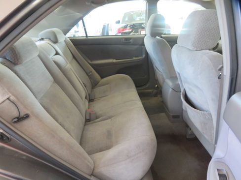 Used 2004 Toyota Camry SE image 22