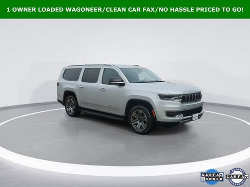 Used 2023 Jeep Wagoneer L Series II image 2