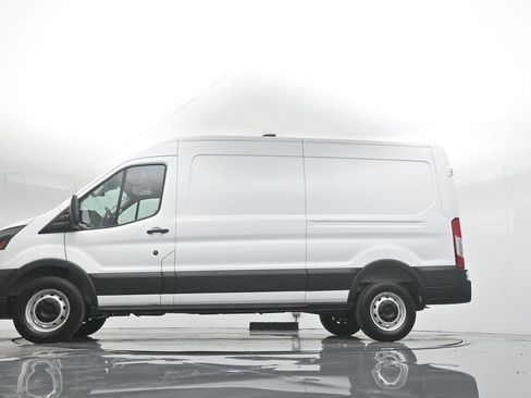 New 2026 Ford Transit 250 148 Medium Roof w/ Load Area Protection Package RWD image 7