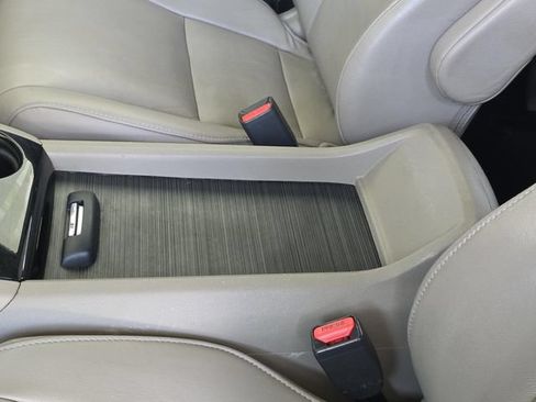 Used 2016 Honda Pilot Touring image 9