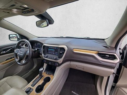 Used 2017 GMC Acadia Denali w/ Technology Package FWD image 21