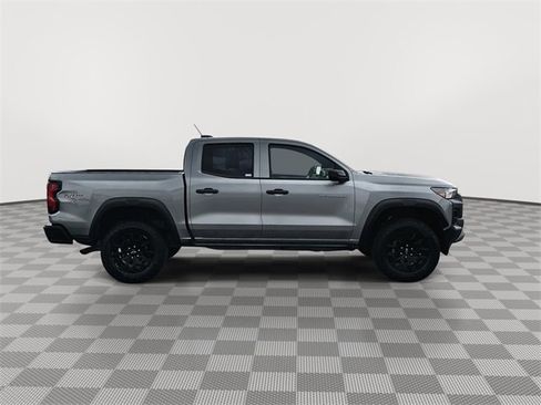 Used 2024 Chevrolet Colorado Trail Boss w/ Technology Package image 9