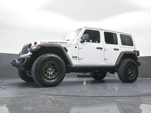 Used 2022 Jeep Wrangler Unlimited Rubicon w/ Xtreme Recon 35" Tire Package AWD/4WD image 59