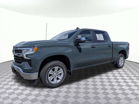 Used 2025 Chevrolet Silverado 1500 LT AWD/4WD image 6