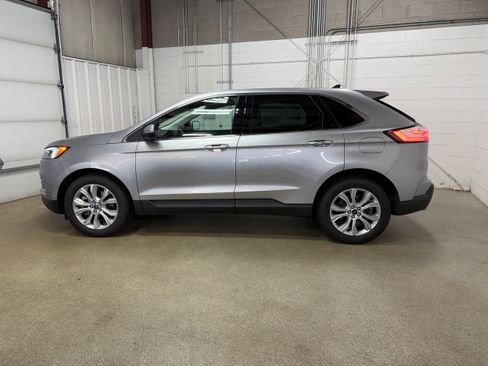 Certified 2021 Ford Edge Titanium w/ Equipment Group 301A AWD/4WD image 5