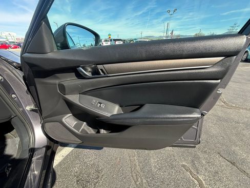 Used 2018 Honda Accord LX image 13