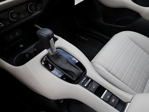 New 2027 Honda HR-V LX image 25