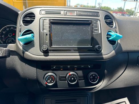 Used 2017 Volkswagen Tiguan Wolfsburg Edition image 16